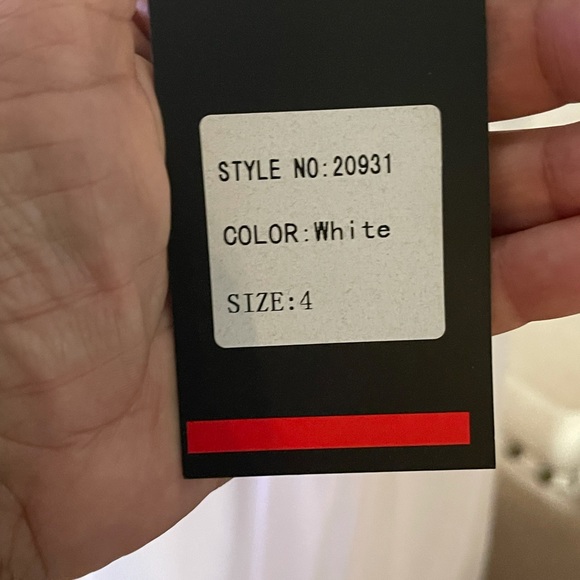 Prom dress La Femme NWT white chiffon size 4 with gold beads - Picture 9 of 10